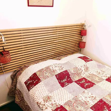 Apartment Charming 2-room With Balcony In The *