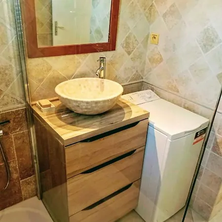 Charming 2-room With Balcony In The *