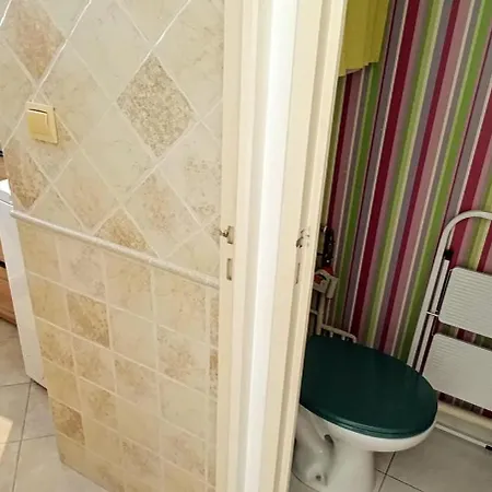 Charming 2-room With Balcony In The